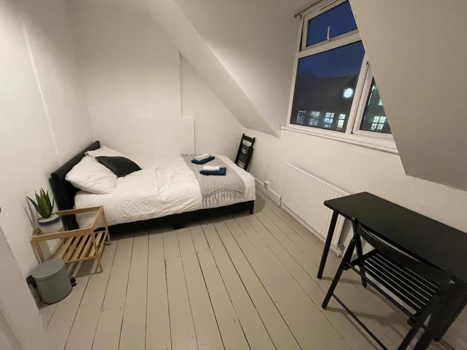 Stunning 2 Bedroom On Tower Bridge London Exterior photo